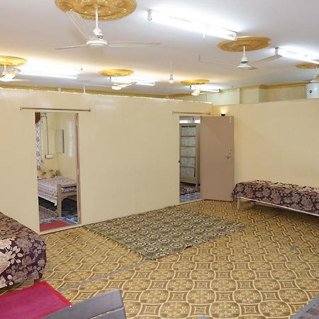 3 Bhk Non-Ac For 4 To 10 Guests For Families Lägenhet Hyderabad Exteriör bild
