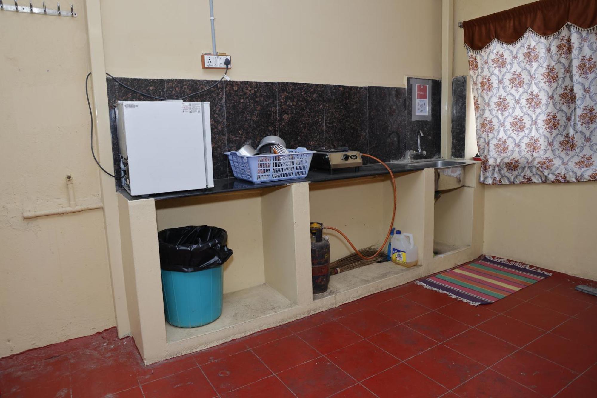 3 Bhk Non-Ac For 4 To 10 Guests For Families Lägenhet Hyderabad Exteriör bild